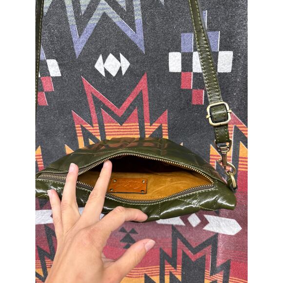 Patricia Nash Green Olive Quilted Crossbody Purse Bag NWT - Picture 4 of 6